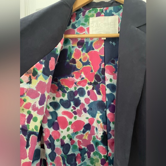 Rachel Roy designer blazer in beautiful blue with floral details inside. - Picture 4 of 4